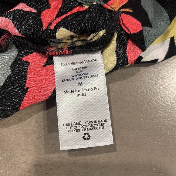 Free Assembly short sleeve button up - Picture 5 of 5